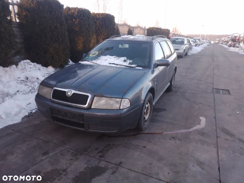 SKODA OCTAVIA I  00-10 1.6 BFQ     LUSTERKO WEWNĘTRZNE - 2