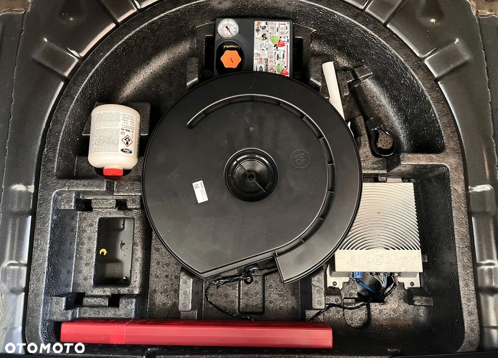 Ford Focus 1.5 EcoBoost ST-Line Black ASS - 35