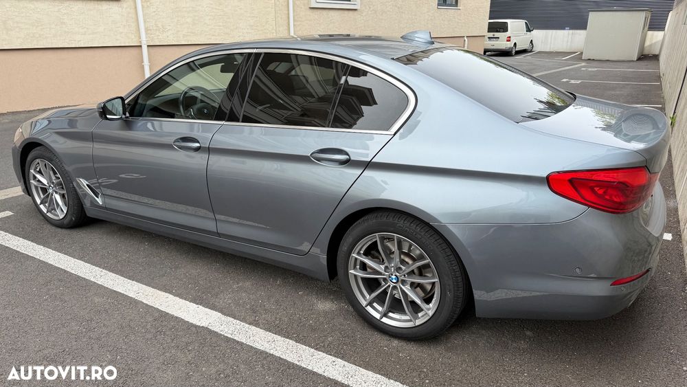 BMW Seria 5 530i AT - 8