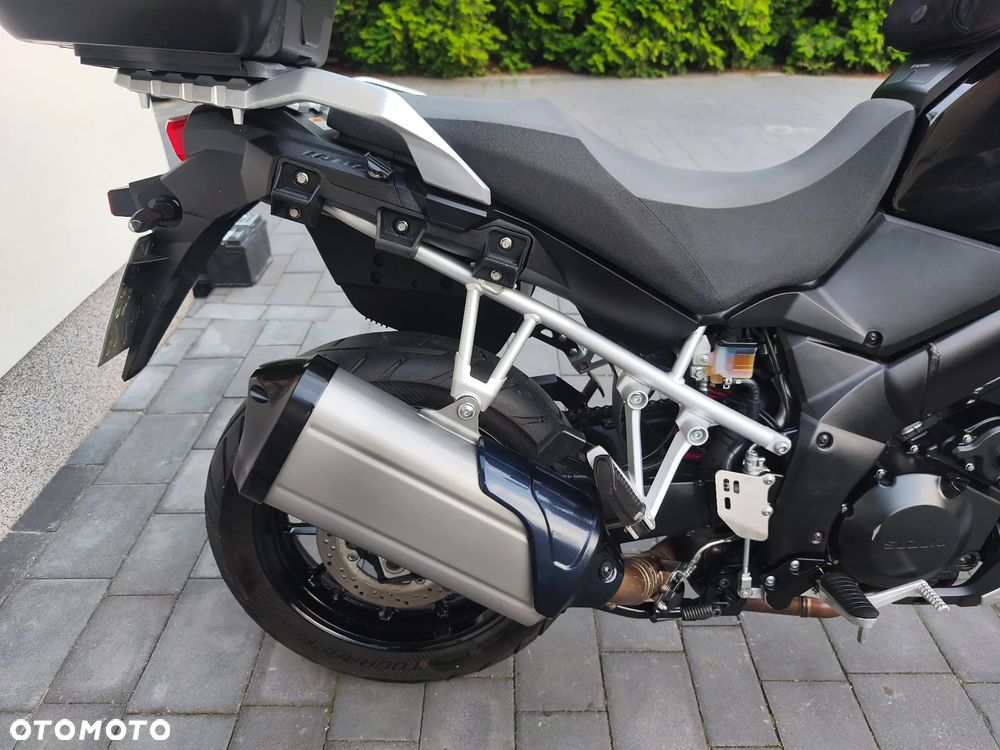Suzuki V-STROM - 17