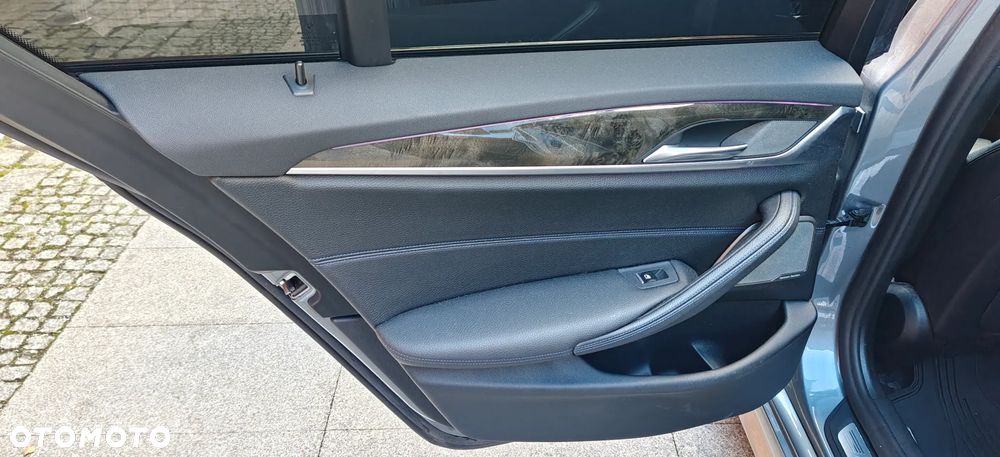 BMW Seria 5 - 35