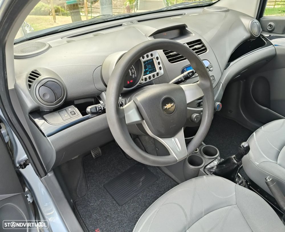 Chevrolet Spark 1.0 LS Bi-Fuel - 10