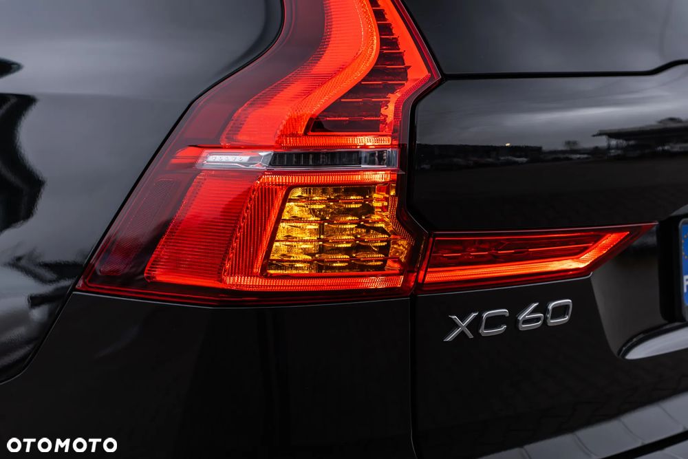 Volvo XC 60 B4 B Momentum Pro - 10