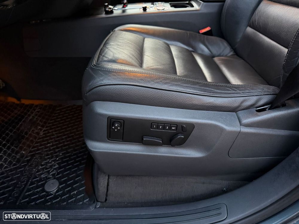 VW Touareg 3.0 TDI V6 Tiptronic - 36