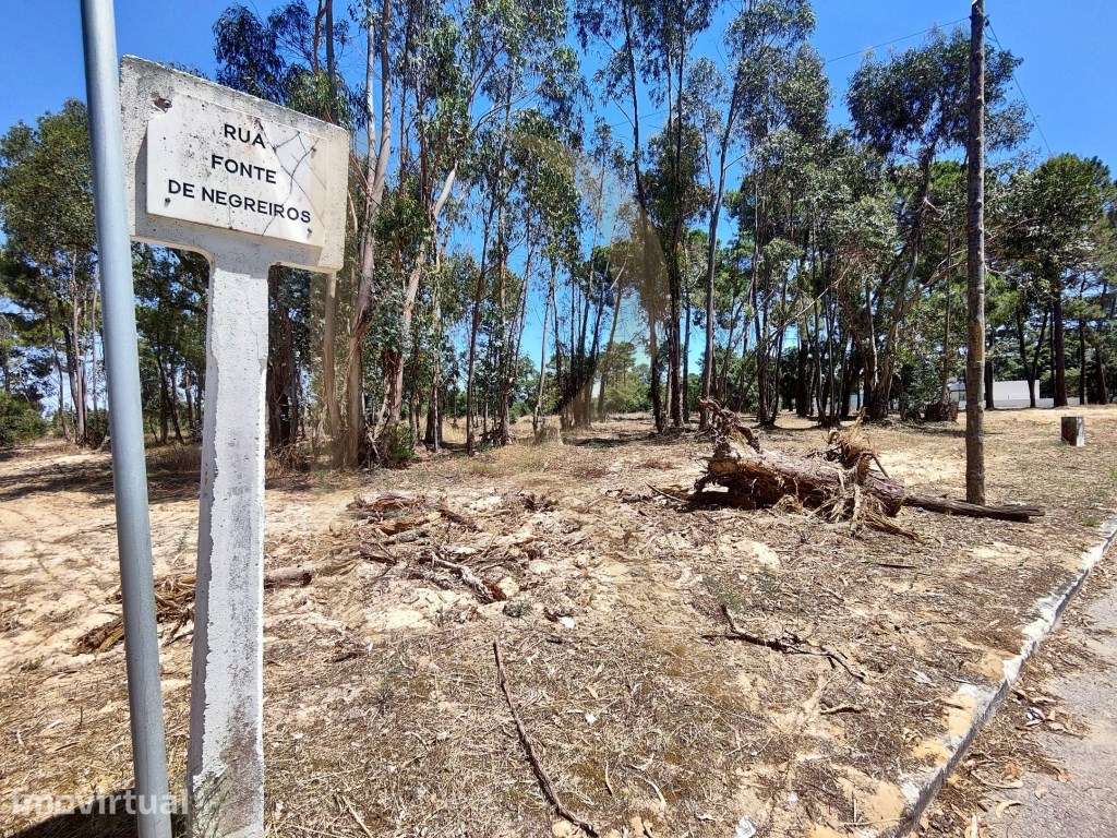 Venda conjunta de 105 lotes de terreno na Urbanização Pinhal de Neg... - Grande imagem: 3/26