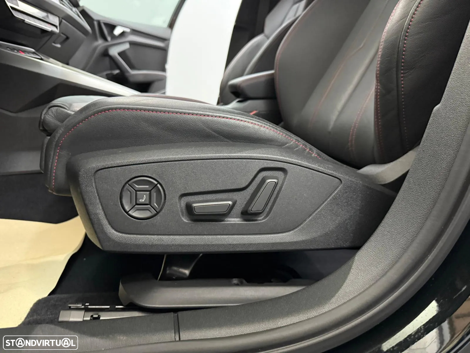 Audi A3 Sportback 45 TFSIe S tronic S line - 28