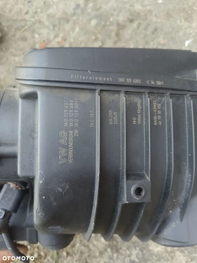 VW PASSAT B6 2.0 FSI OBUDOWA FILTRA POWIETRZA - 3