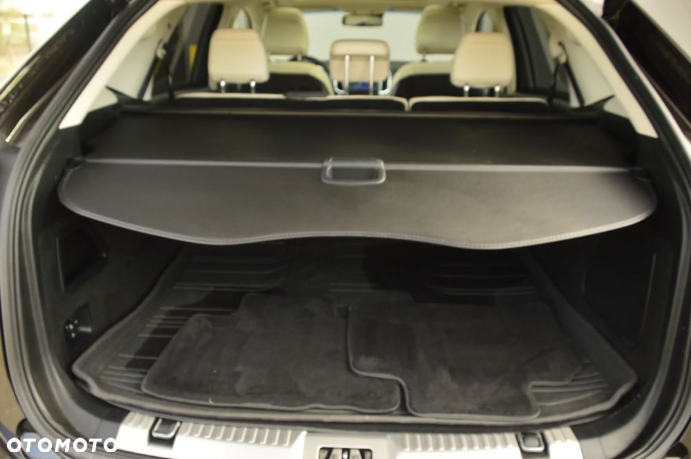 Ford Edge - 8