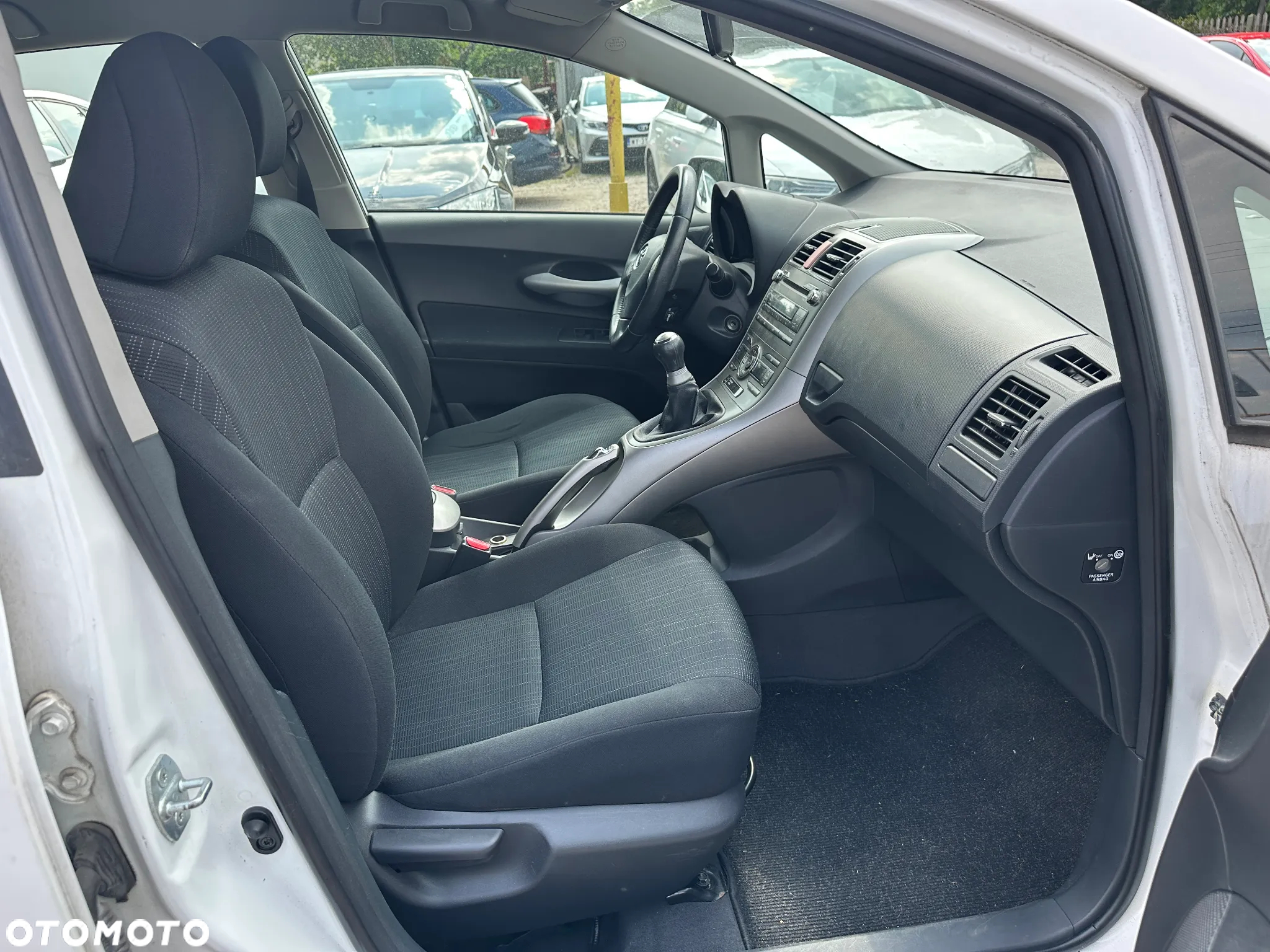 Toyota Auris - 14