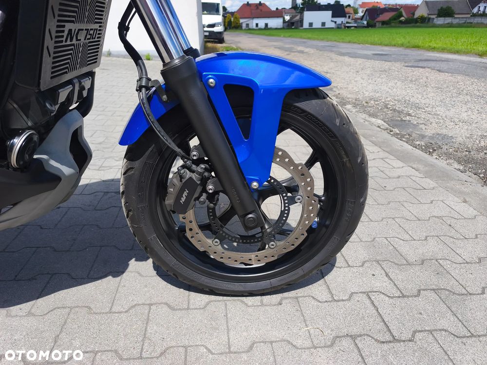 Honda NC - 18