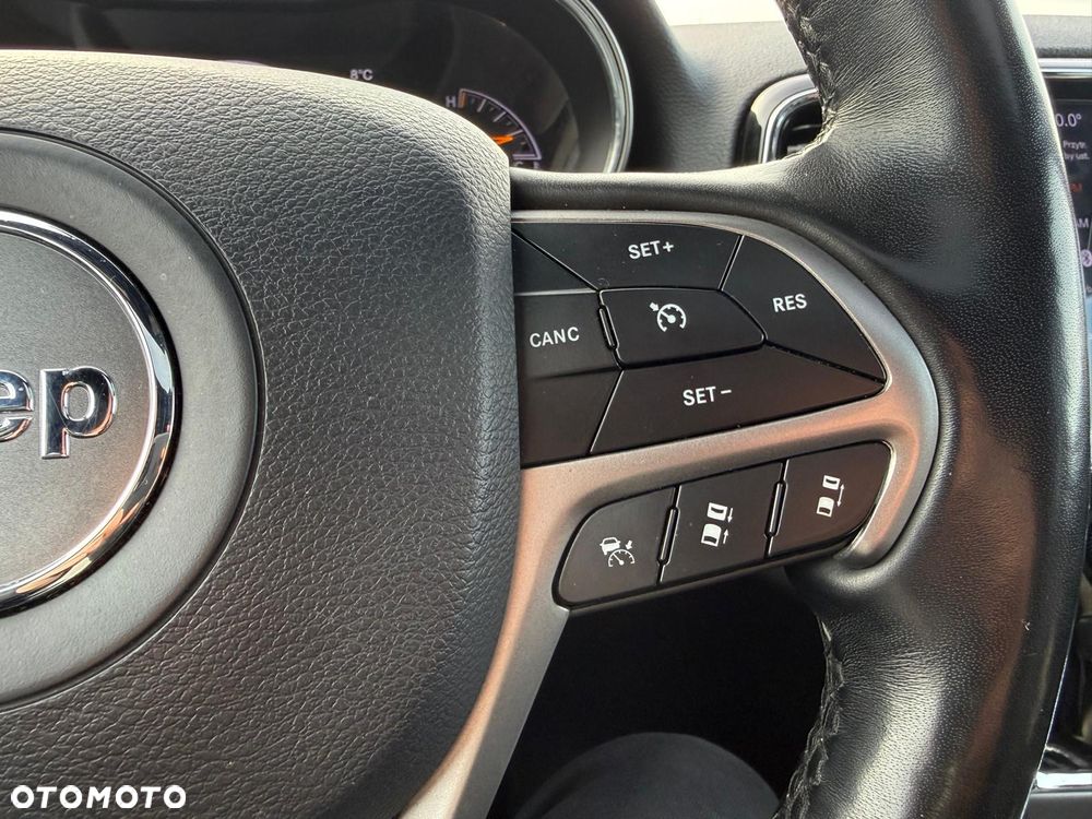 Jeep Grand Cherokee - 18