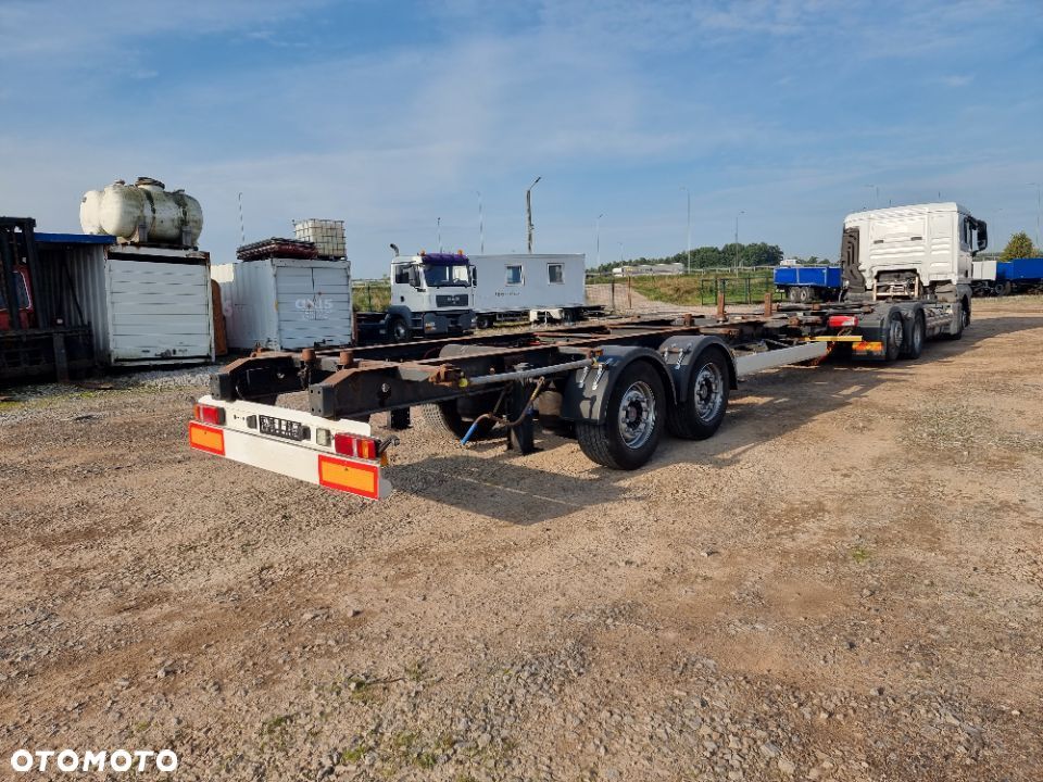 Krone TANDEM BDF 7.45-7.80m KRONE DHL/DACHSER/DPD DOLNY ZACZEP  2009ROK OPONY 385/55R22.5 HAMULCE TARCZOWE osie SAF MOŻLIWOŚĆ TRANSPORTU - 1
