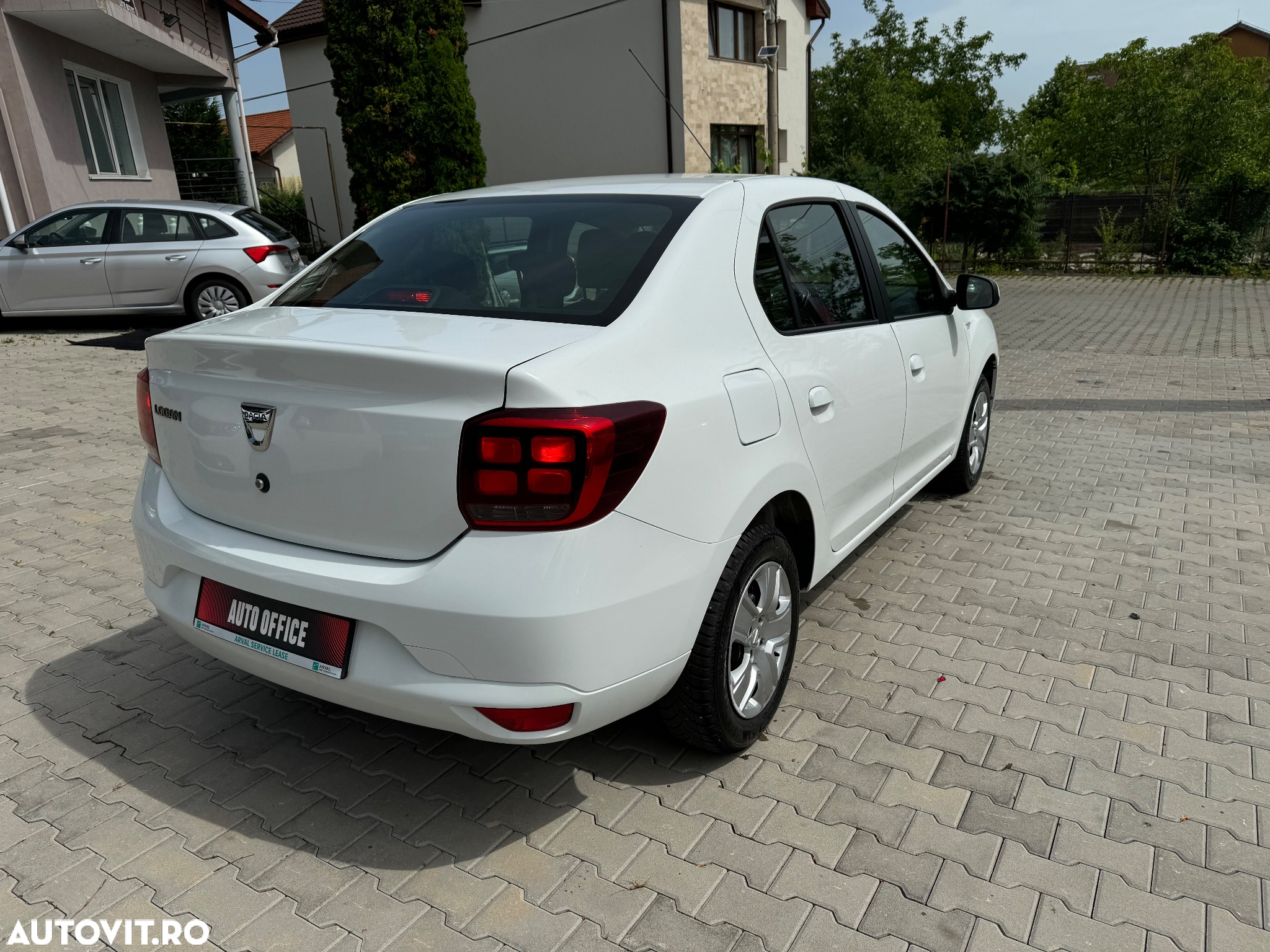 Dacia Logan 1.0 SCe Laureate - 5