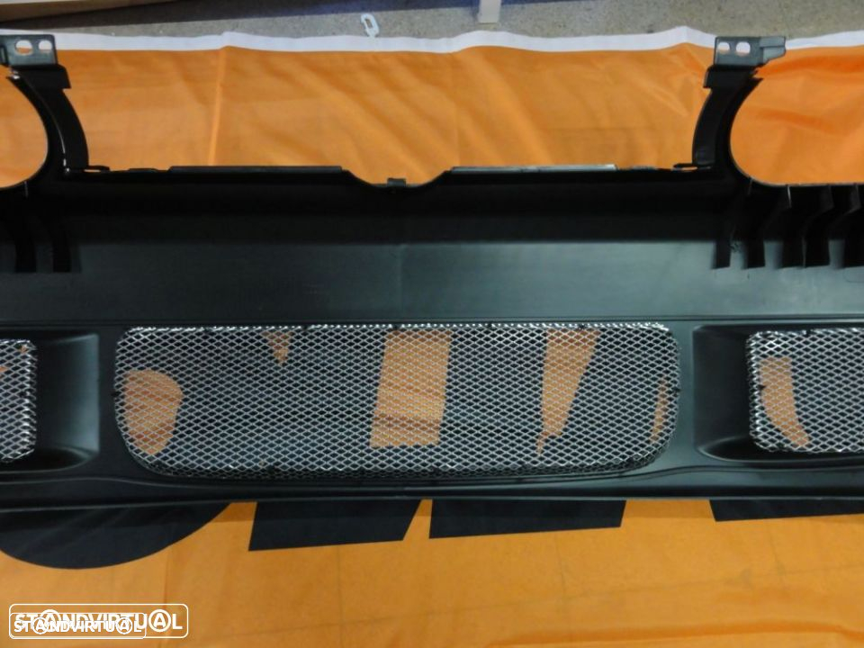 Para-choques Frontal VW Golf 4 / IV 98-03 R32 look em ABS(plástico) C/Espaço para grelha original - 9