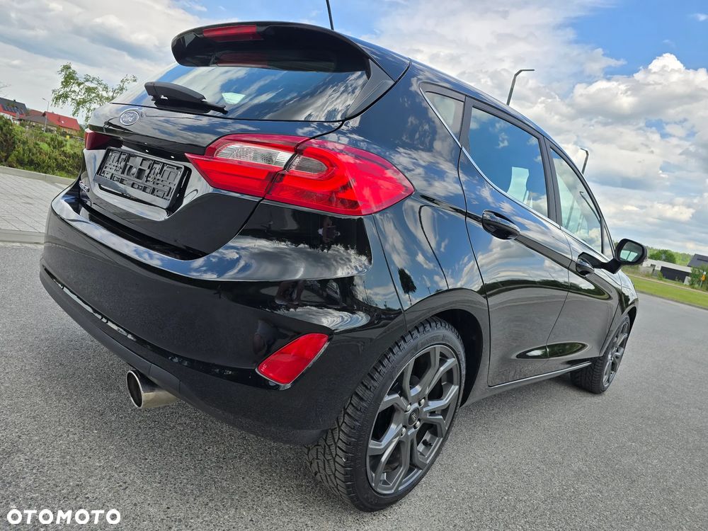 Ford Fiesta 1.1 S&S TITANIUM - 36