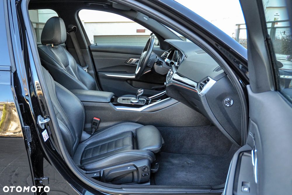 BMW Seria 3 320d - 12