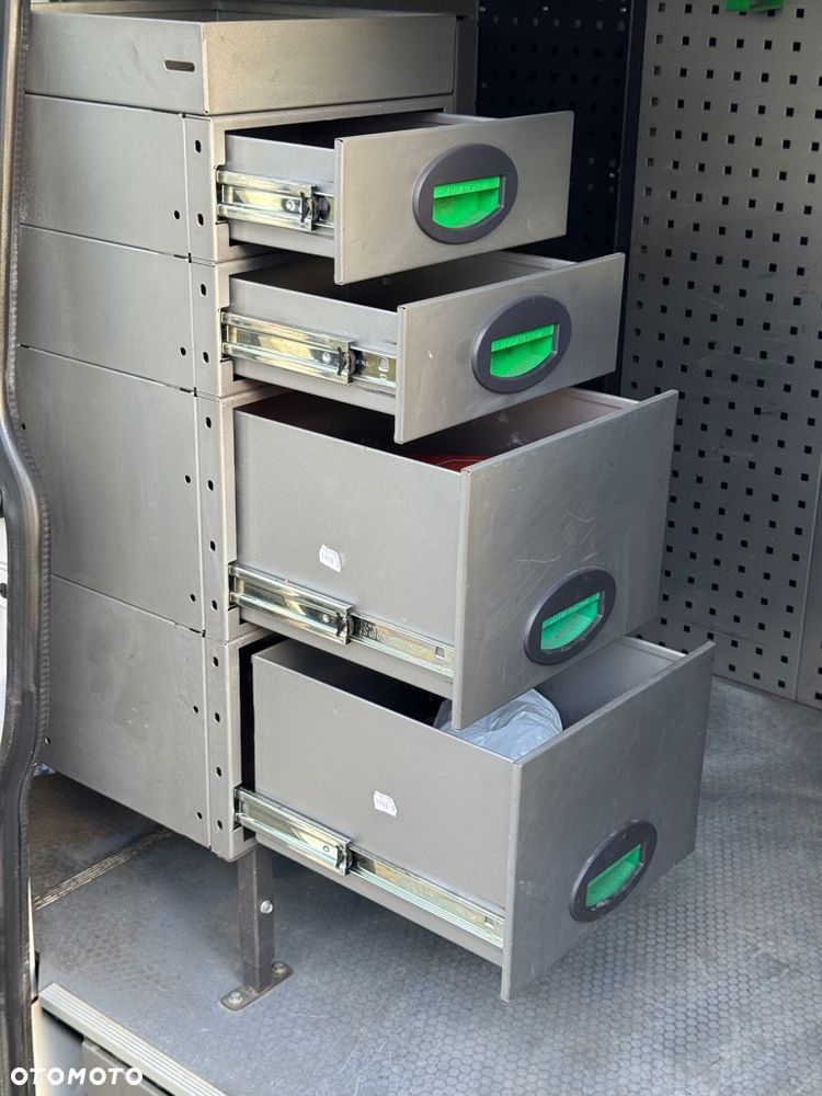 Volkswagen Transporter - 31