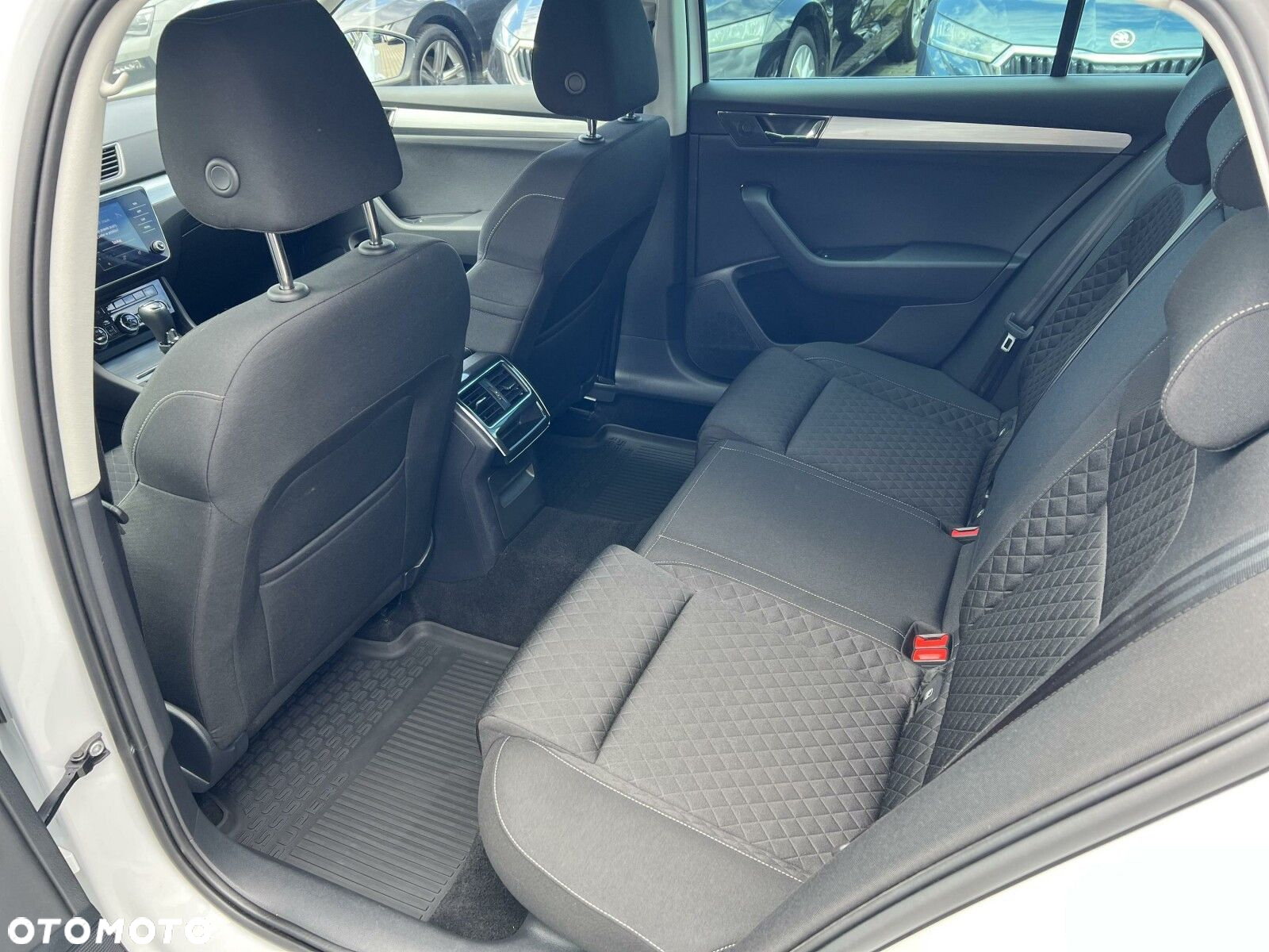 Skoda Superb 1.5 TSI Ambition DSG - 11
