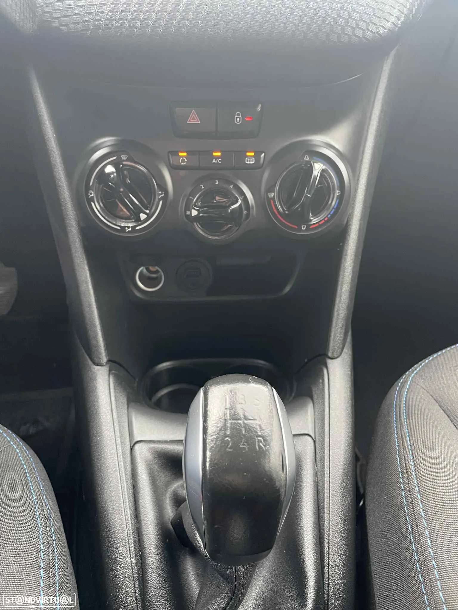 Peugeot 208 1.2 PureTech Style - 16