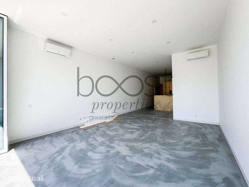 Apartamento T3, com jardim, garagem e arrecadação para vender - Grande imagem: 4/12