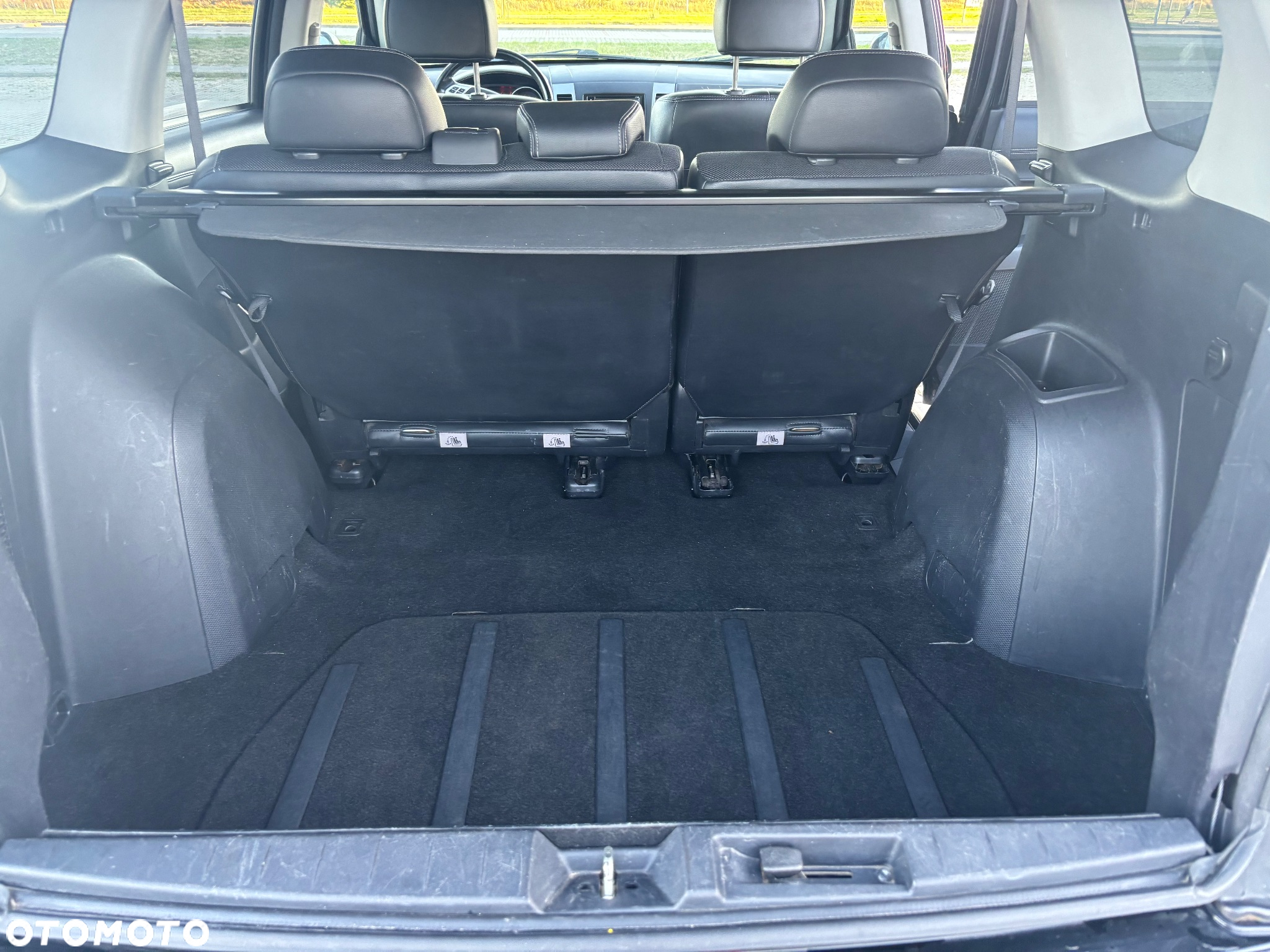 Mitsubishi Outlander 2.0 Intense NAVI 2WD EU5 - 18
