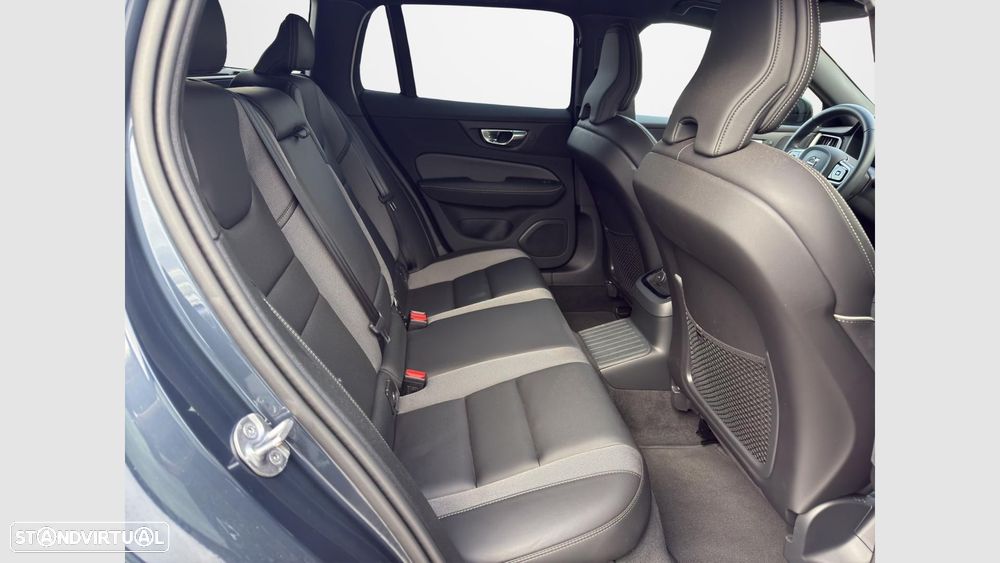 Volvo V60 2.0 T6 AWD TE Plus Dark - 16