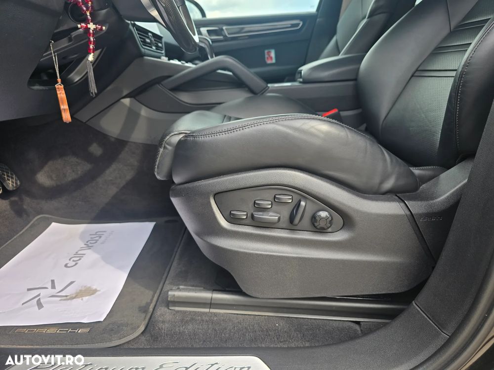 Porsche Cayenne Coupe - 7