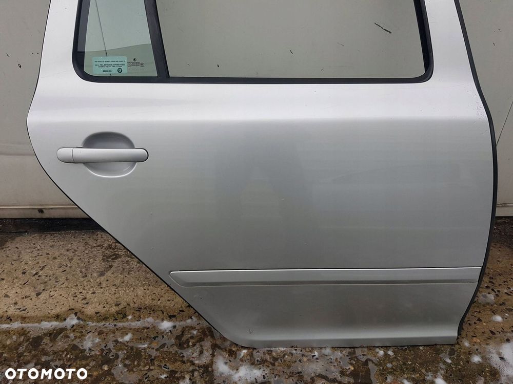 SKODA OCTAVIA 2 II 04-08r VRS DRZWI PRAWE TYŁ TYLNE KOMBI LA7W - 2