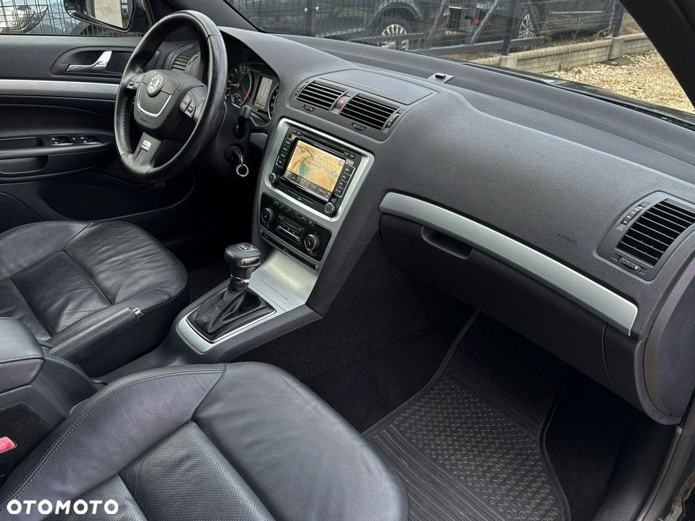 Skoda Octavia 2.0 TDI RS DSG - 31