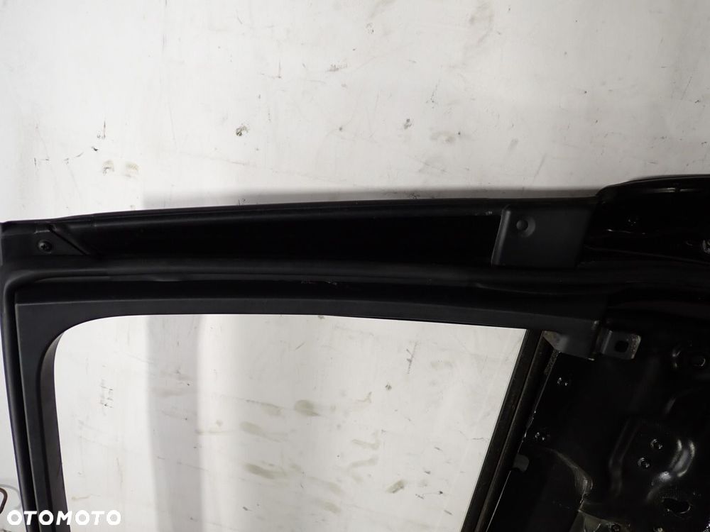DRZWI LEWY TYŁ INFINITI M37X kol: GAC - 15