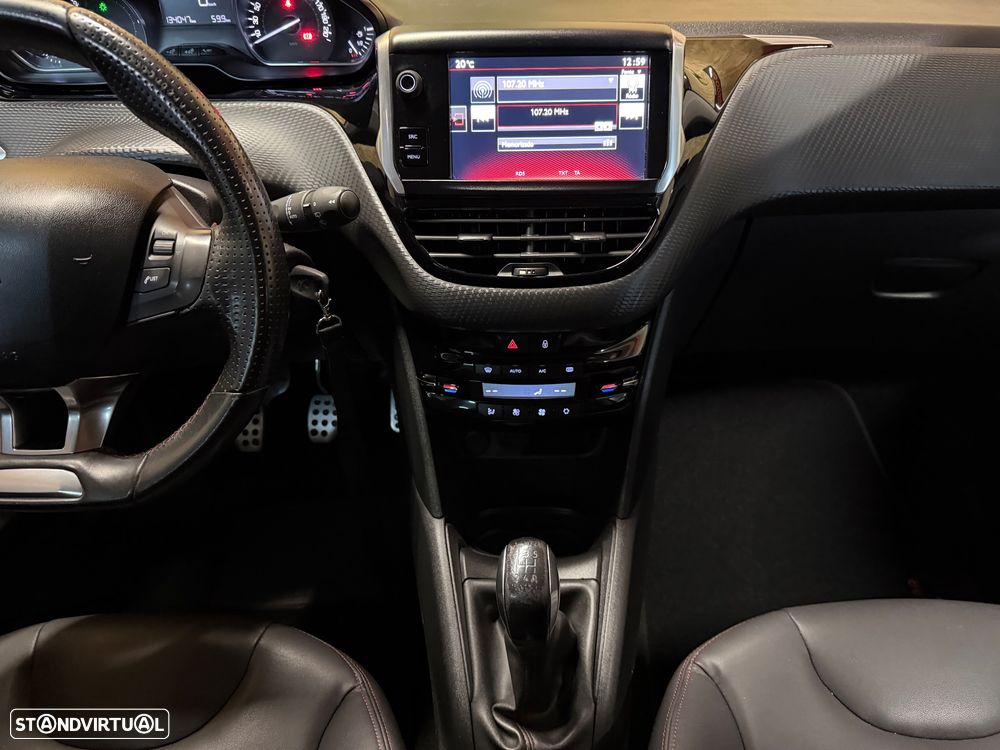 Peugeot 208 1.2 PureTech GT Line - 16