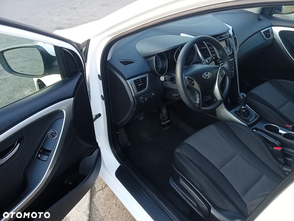 Hyundai i30 1.4 Classic - 8