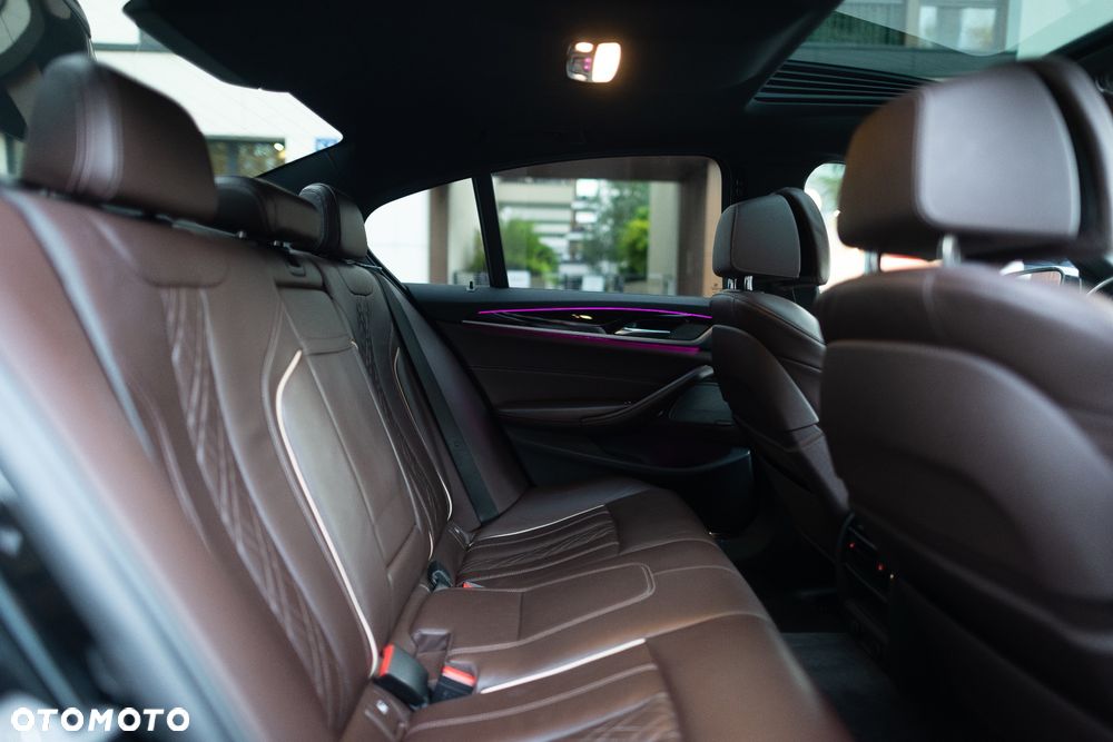 BMW Seria 5 530i M Sport Edition - 18