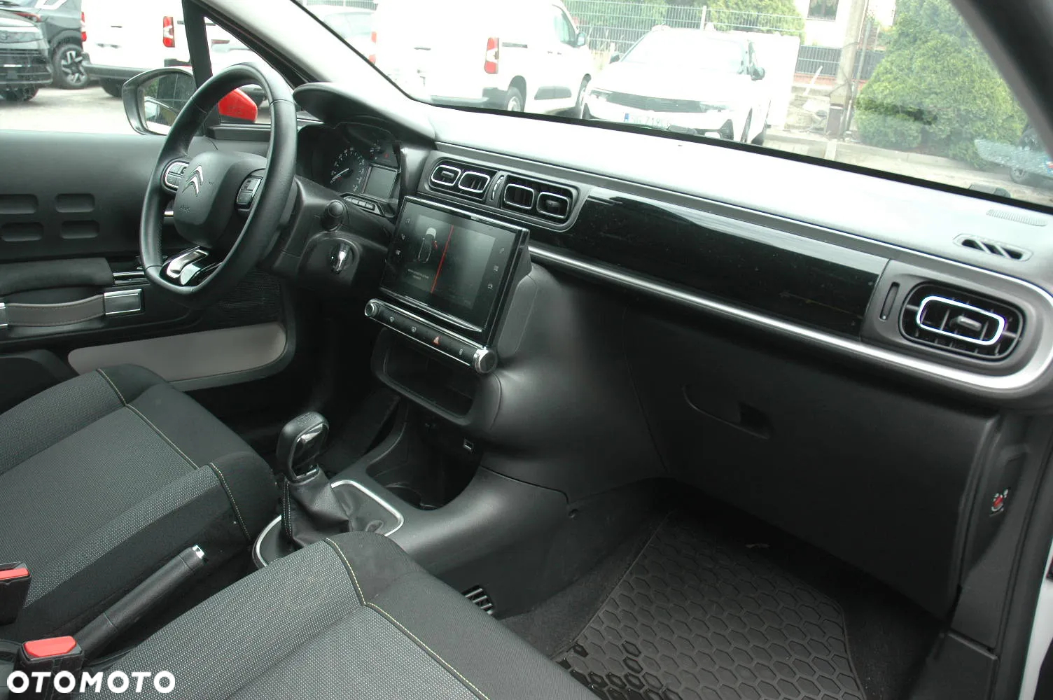 Citroën C3 1.2 PureTech Shine - 10