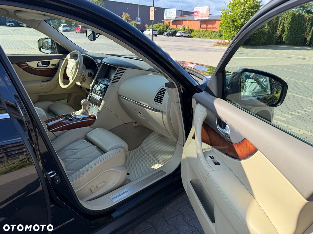 Infiniti FX - 18