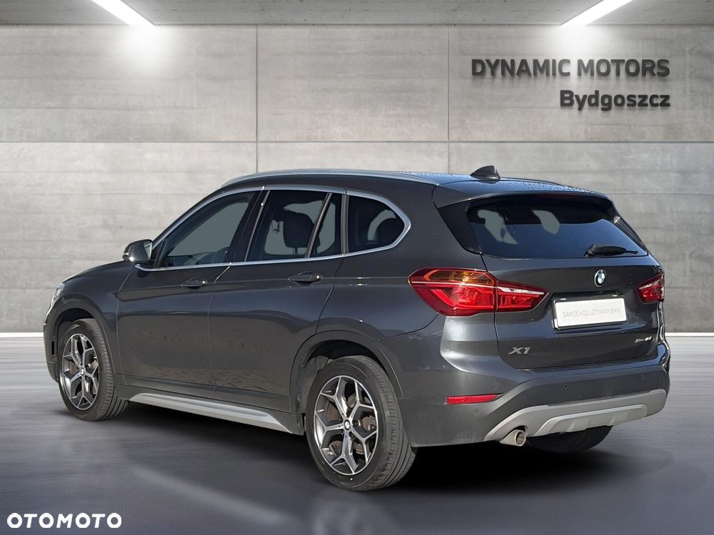 BMW X1 sDrive18i xLine - 4