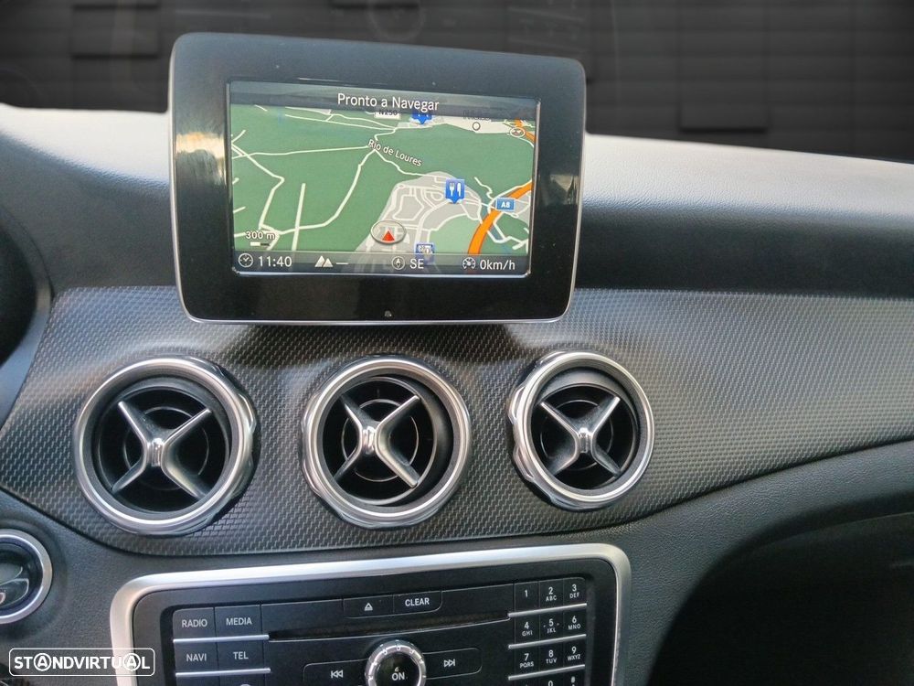 Mercedes-Benz GLA 220 4Matic 7G-DCT Style - 14