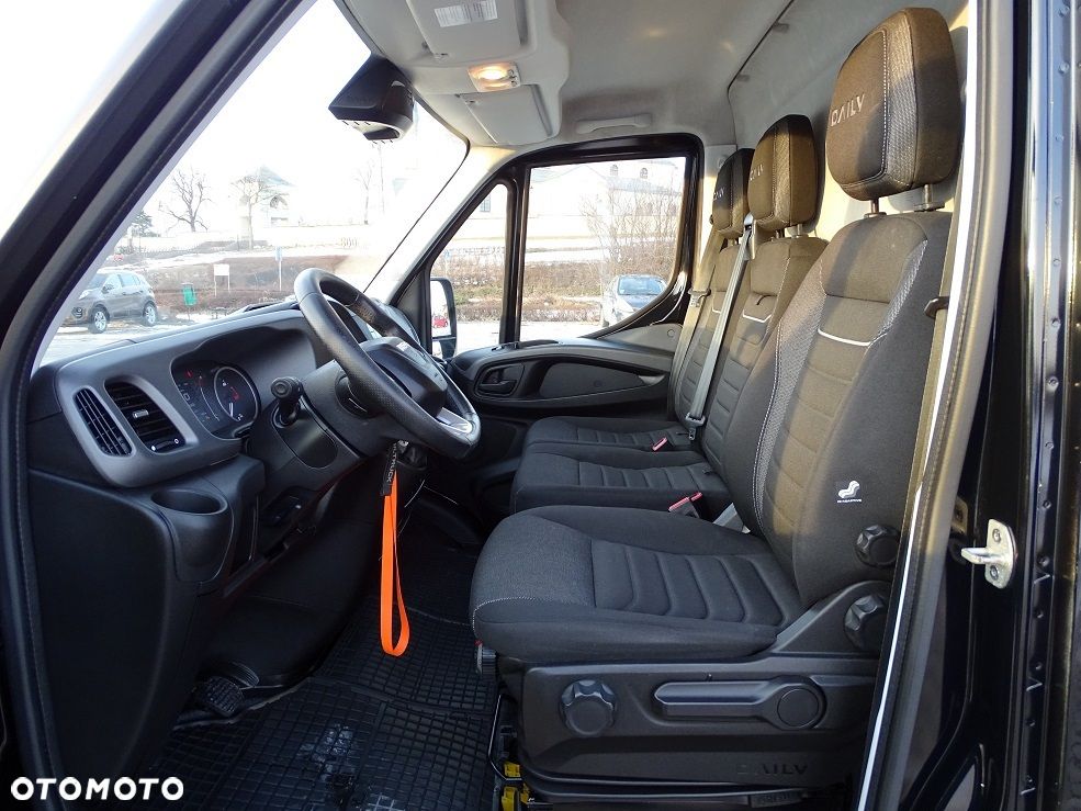 Iveco Daily 35S18 L4H2 3.0 180 Hi-MATIC FULL LED Blaszak Furgon UNIKAT!! JAK NOWY!! Salon PL 1 Wł.!! - 16