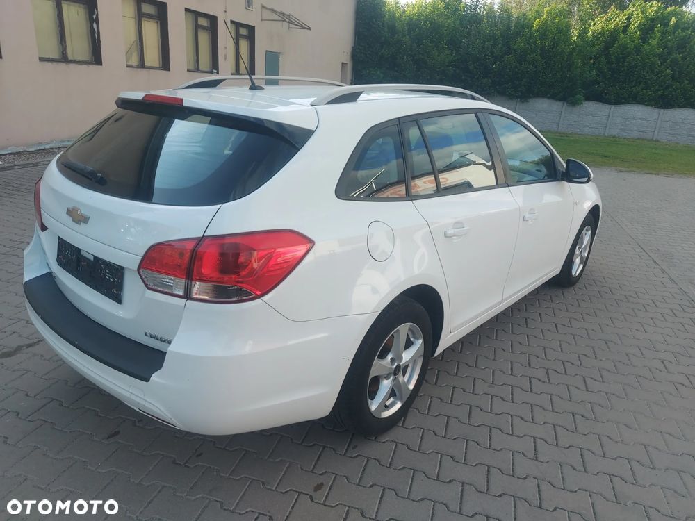 Chevrolet Cruze 1.6 LS - 5