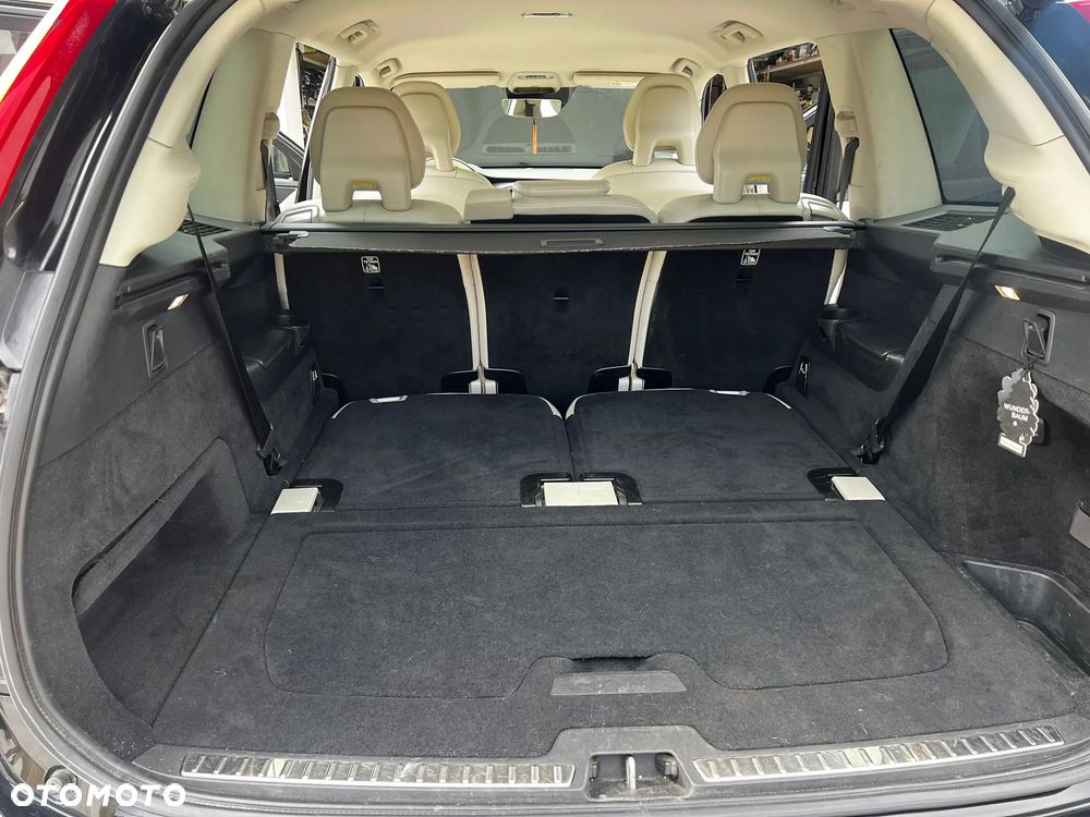 Volvo XC 90 D5 AWD Momentum 7os - 9