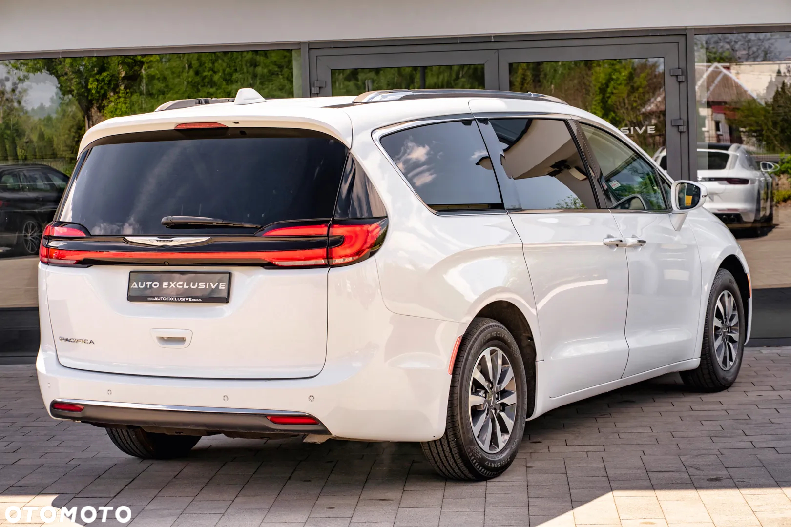 Chrysler Pacifica - 25