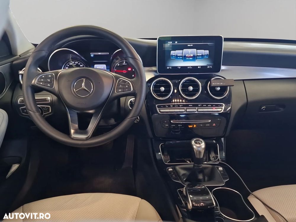 Mercedes-Benz C - 12
