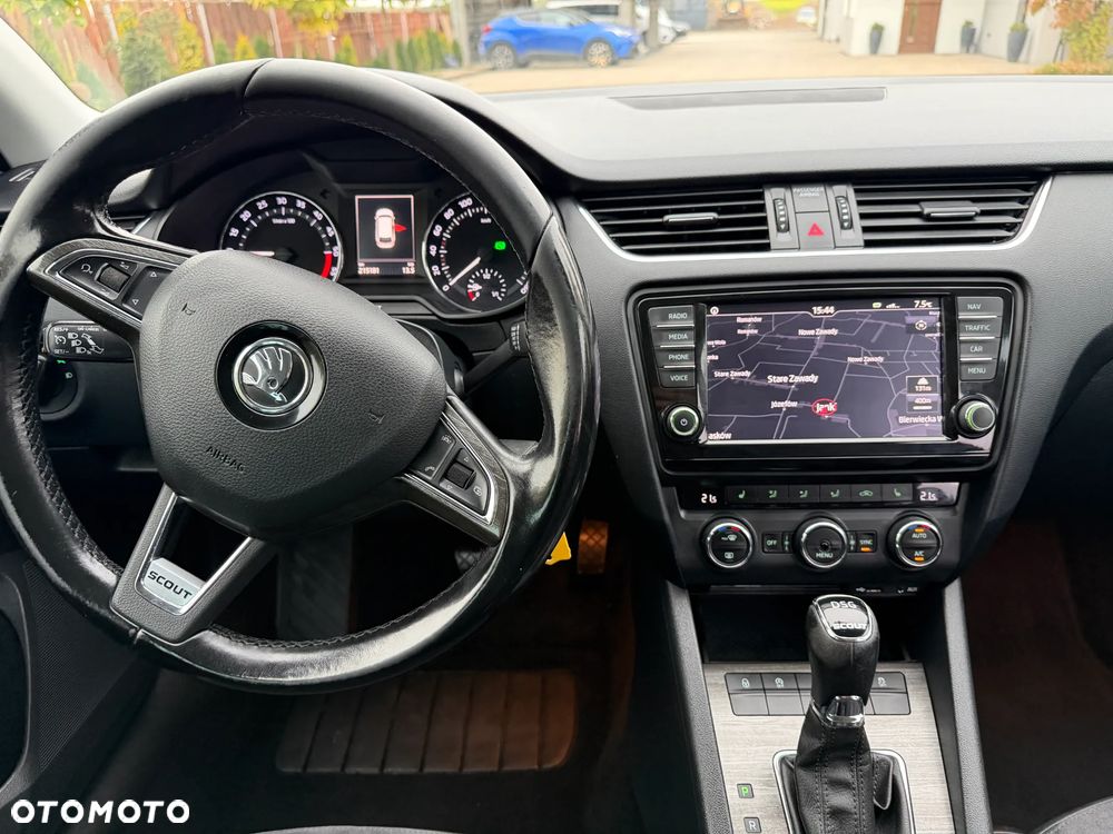 Skoda Octavia 2.0 TDI 4x4 DSG Scout - 20