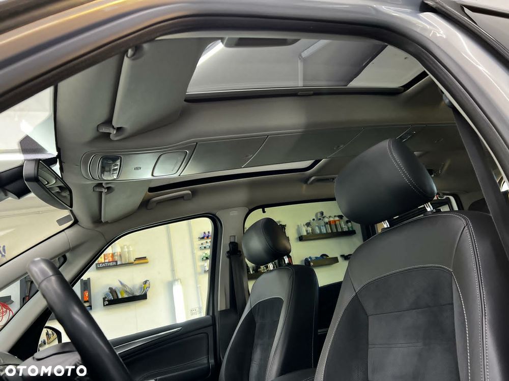 Ford Galaxy 2.2 TDCi DPF Titanium - 14