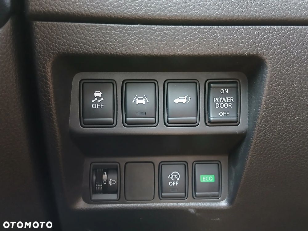 Nissan X-Trail 2.0 dCi N-Connecta 4WD Xtronic - 19