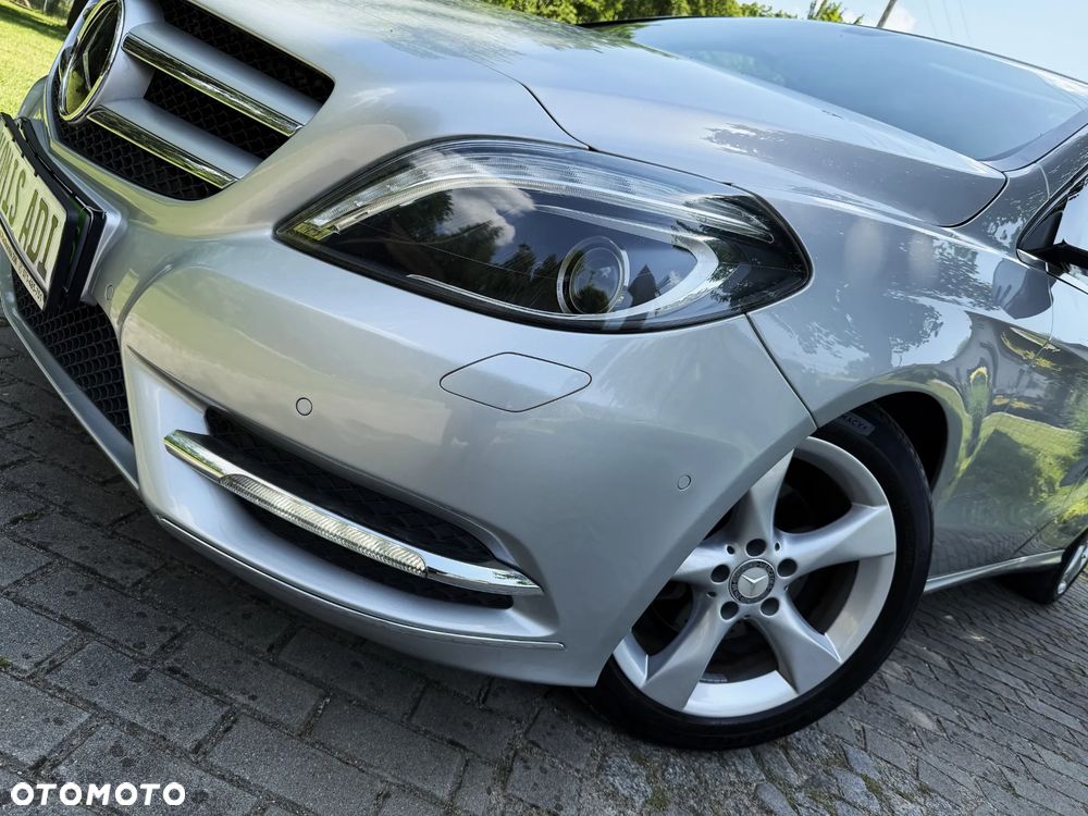 Mercedes-Benz Klasa B 180 CDI (BlueEFFICIENCY) - 36