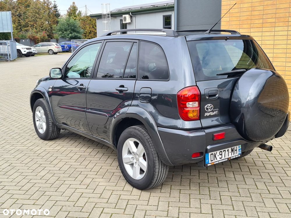 Toyota RAV4 2.0 D-4D 4x4 - 4