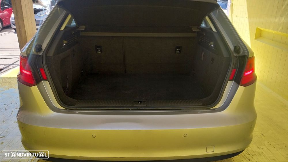 Audi A3 1.6 TDI Advance Ultra - 25