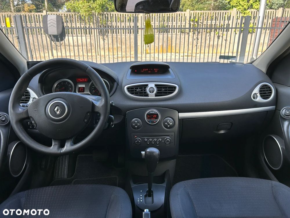 Renault Clio 1.6 Confort Privilege - 6