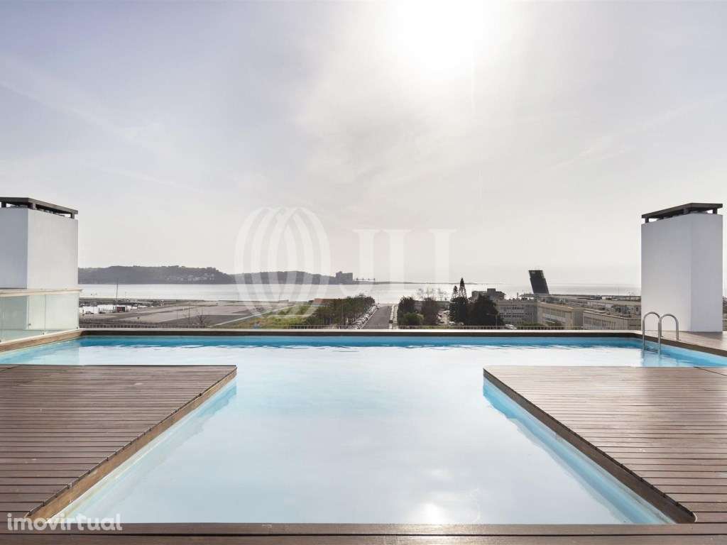 Apartamento T3 com varanda e garagem,em Algés, Oeiras - Grande imagem: 2/17